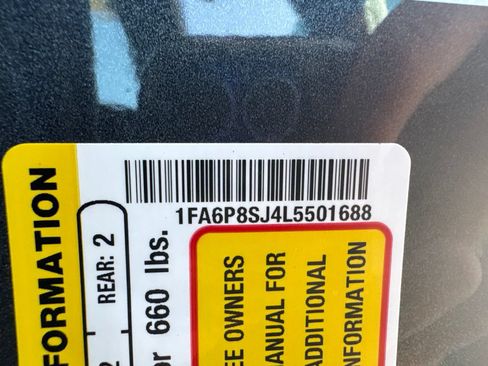 Used 2020 Ford Mustang Shelby GT500 w/ Technology Package RWD image 14
