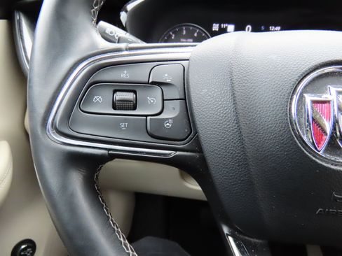 Used 2022 Buick Envision Essence w/ Technology Package I image 28