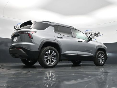 Certified 2025 Chevrolet Equinox LT w/ Convenience Package II image 24