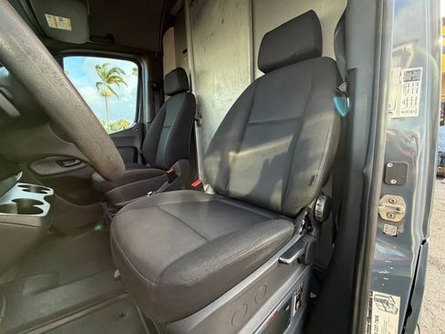 Used 2019 Mercedes-Benz Sprinter 170 image 16