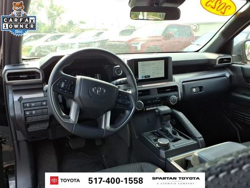 Used 2025 Toyota 4Runner SR5 AWD/4WD image 12
