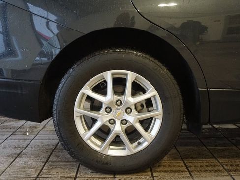 Used 2022 Chevrolet Equinox LT image 32