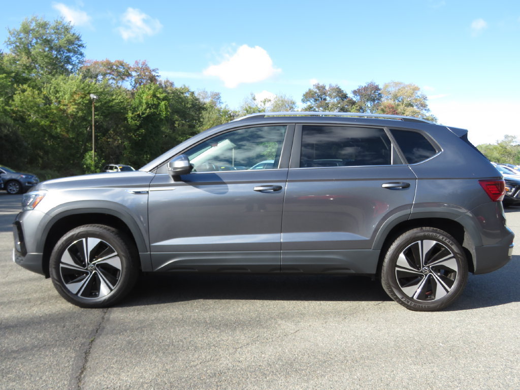 Used 2023 Volkswagen Taos SE AWD/4WD image 8