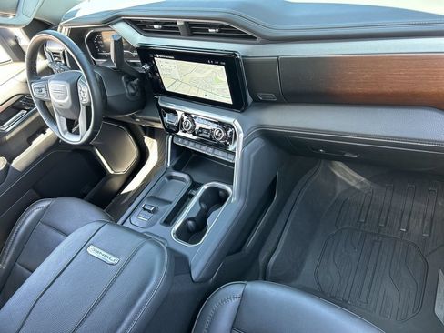 Used 2024 GMC Sierra 3500 Denali w/ Technology Package AWD/4WD image 28