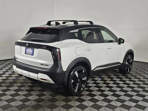 New 2026 Nissan Kicks SR w/ Cold Weather Package image 3