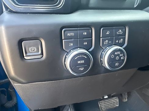 Used 2022 GMC Sierra 1500 AT4 w/ AT4 Premium Package AWD/4WD image 12
