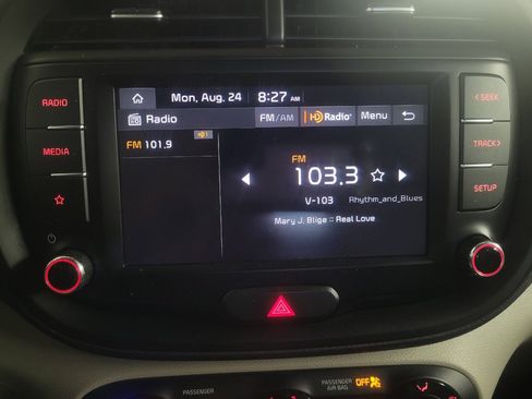 Used 2022 Kia Soul LX FWD image 25