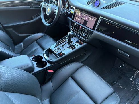 Certified 2024 Porsche Macan S w/ Premium Plus Package AWD/4WD image 17