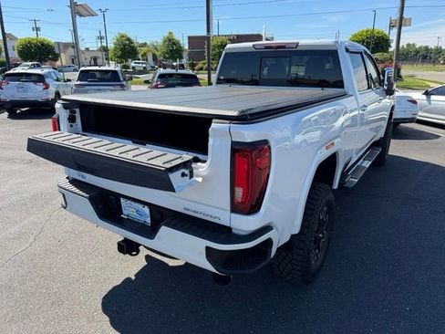 Used 2022 GMC Sierra 3500 Denali AWD/4WD image 7