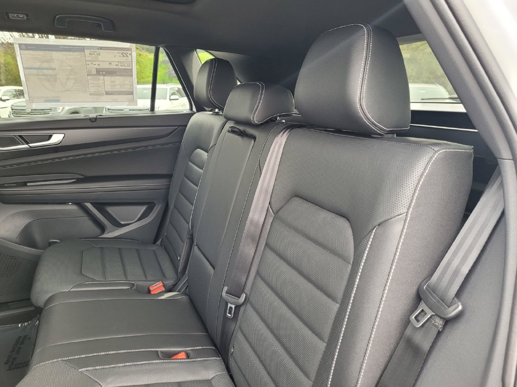 New 2026 Volkswagen Atlas Cross Sport SEL AWD/4WD image 13