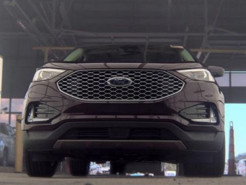 Used 2024 Ford Edge SEL w/ Convenience Package AWD/4WD image 4
