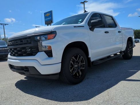 Used 2025 Chevrolet Silverado 1500 Custom w/ Rally Edition RWD image 9