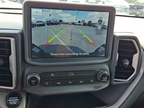 Certified 2024 Ford Bronco Sport Outer Banks w/ Tech Package AWD/4WD image 18