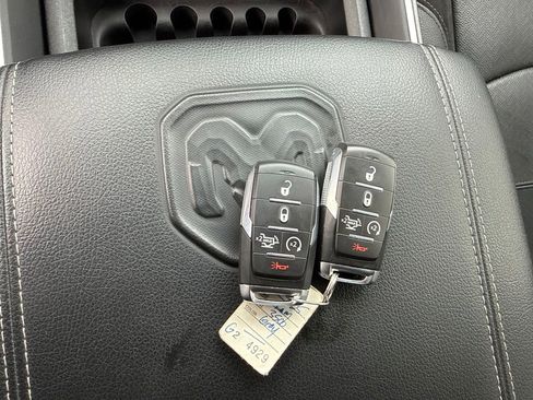 Certified 2025 RAM 3500 Laramie AWD/4WD image 29