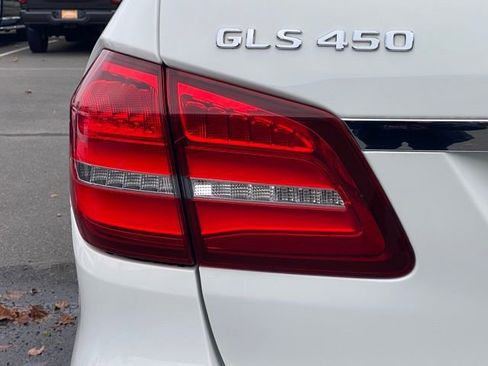 Used 2019 Mercedes-Benz GLS 450 4MATIC image 17