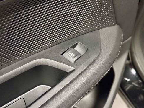 Used 2023 BMW i4 eDrive35 RWD image 19