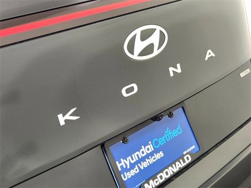 Certified 2025 Hyundai Kona SEL image 8