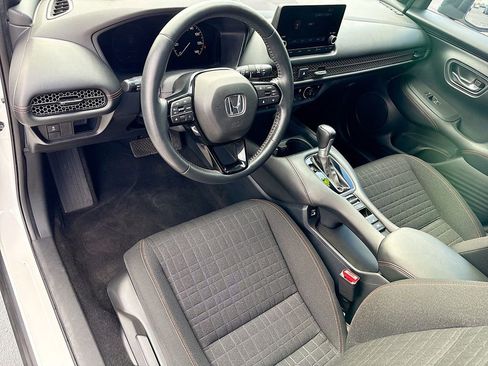 Used 2023 Honda HR-V Sport image 9