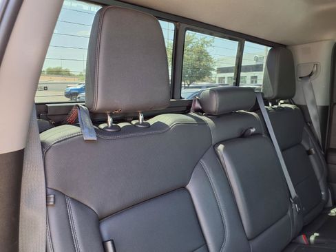 Used 2022 Chevrolet Silverado 1500 LTZ w/ Technology Package AWD/4WD image 15