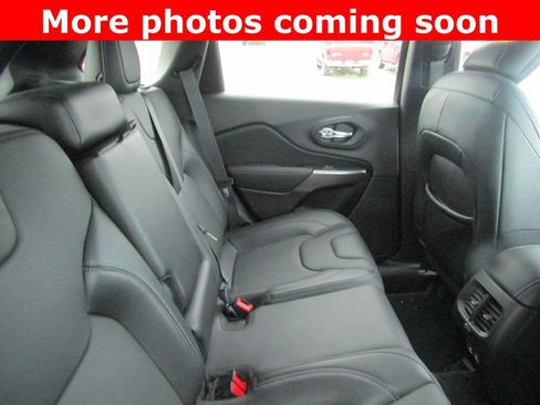Used 2021 Jeep Cherokee Latitude Lux AWD/4WD image 12