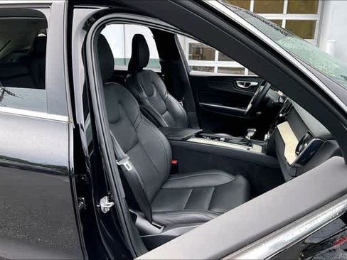 Used 2021 Volvo XC60 T6 Inscription w/ Advanced Package AWD/4WD image 29