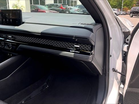 Used 2023 Honda Accord Sport image 16