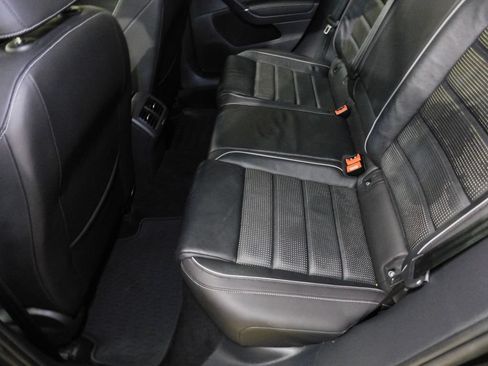 Used 2019 Volkswagen Golf R 4-Door AWD/4WD image 61