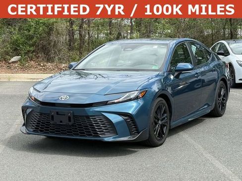Used 2025 Toyota Camry SE w/ Convenience Package image 5
