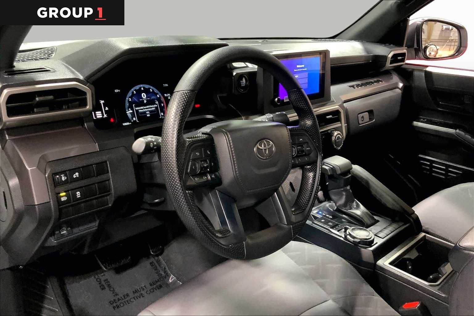 Certified 2025 Toyota Tacoma SR5 AWD/4WD image 18