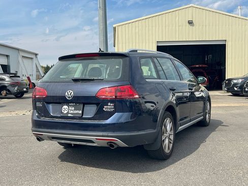 Used 2017 Volkswagen Golf Alltrack AWD/4WD image 7