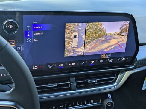 New 2026 Chevrolet Equinox EV LT image 18