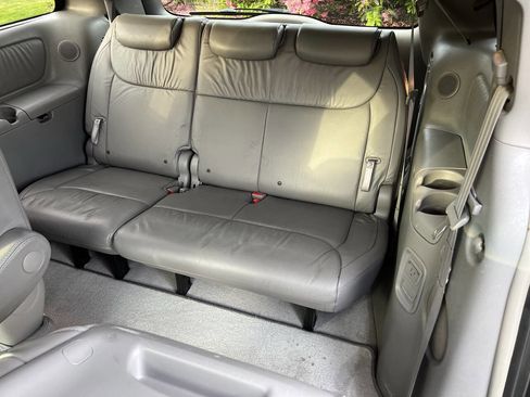Used 2008 Toyota Sienna XLE Limited AWD/4WD image 24