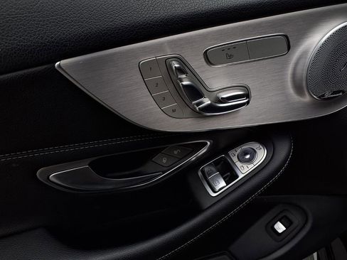 Used 2019 Mercedes-Benz C 300 Coupe image 17