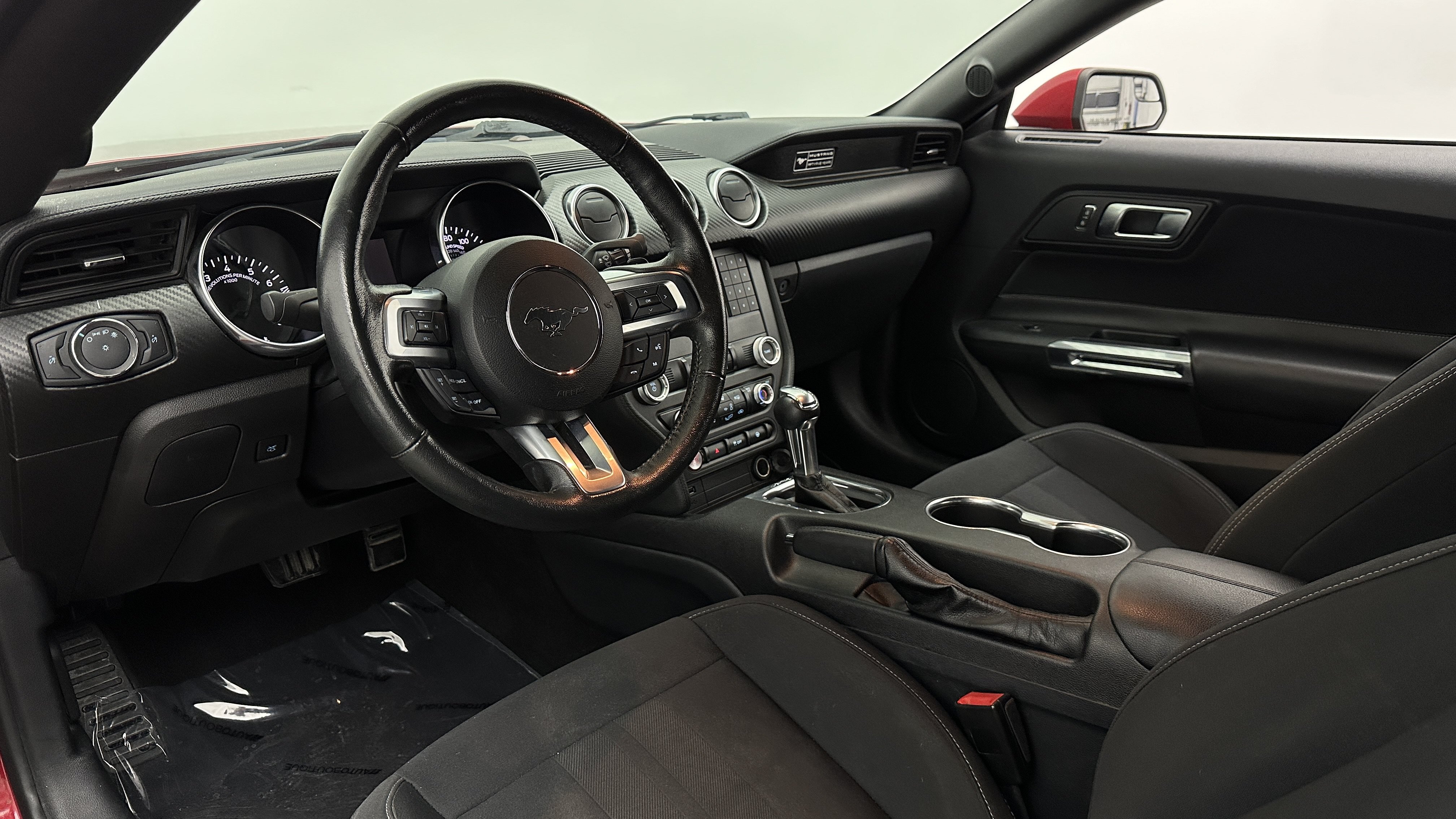 Used 2020 Ford Mustang Coupe RWD image 11