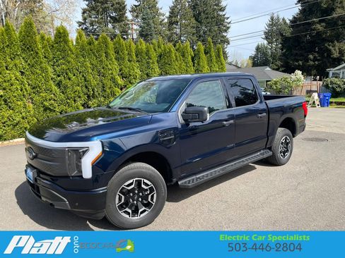 Used 2023 Ford F150 Lightning XLT image 3