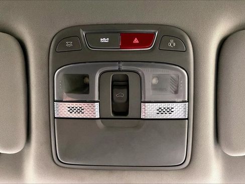 Used 2025 Kia Telluride S image 36