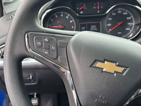 Used 2019 Chevrolet Cruze LT w/ Sun And Sound Package FWD image 17