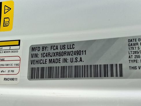 Used 2024 Jeep Wrangler Unlimited Rubicon 4xe AWD/4WD image 27