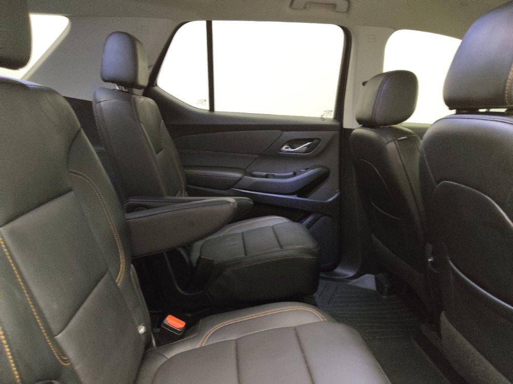 Used 2020 Chevrolet Traverse LT w/ LT Premium Package AWD/4WD image 19