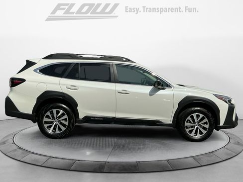 Used 2025 Subaru Outback Premium w/ Popular Package #1A image 10