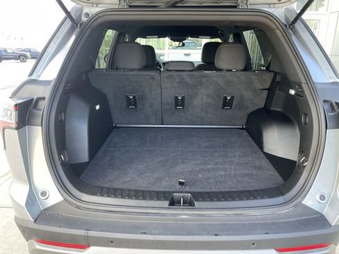 Used 2025 Chevrolet Equinox LT FWD image 33