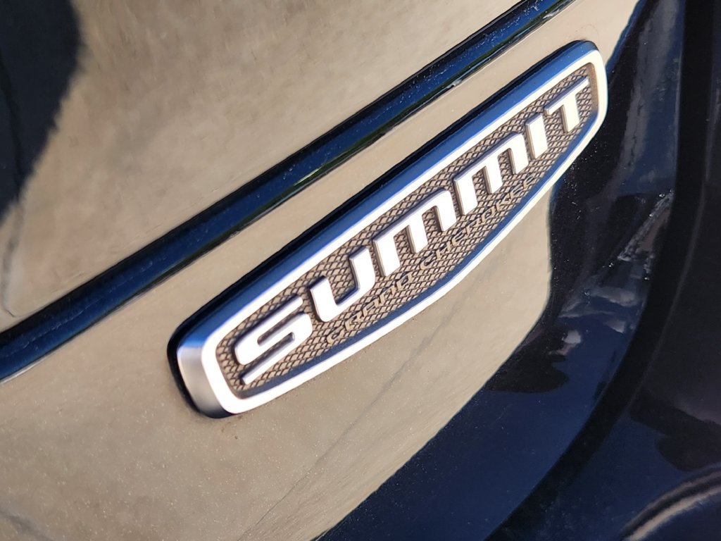 Used 2022 Jeep Grand Cherokee Summit AWD/4WD image 12