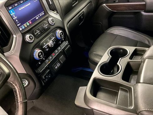 Used 2019 GMC Sierra 1500 SLT AWD/4WD image 17