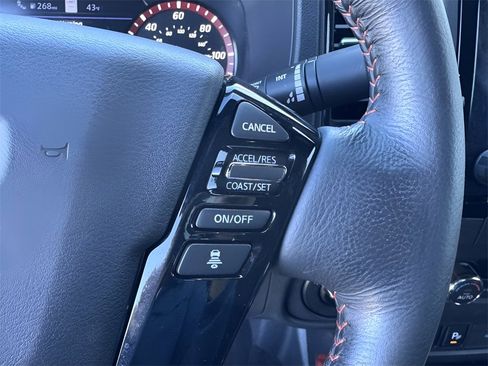 Used 2022 Nissan Frontier PRO-4X image 16