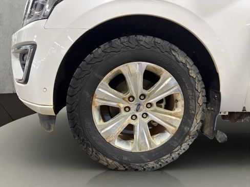 Used 2021 Ford Expedition Platinum AWD/4WD image 16