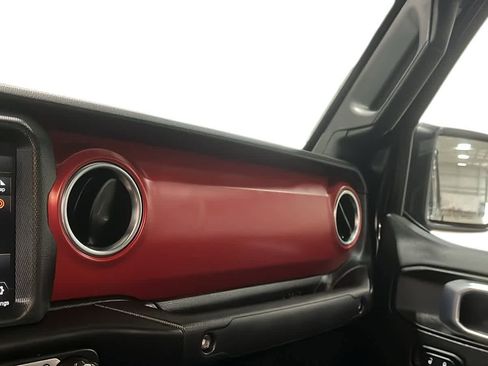 Certified 2022 Jeep Gladiator Rubicon w/ LED Lighting Group image 19