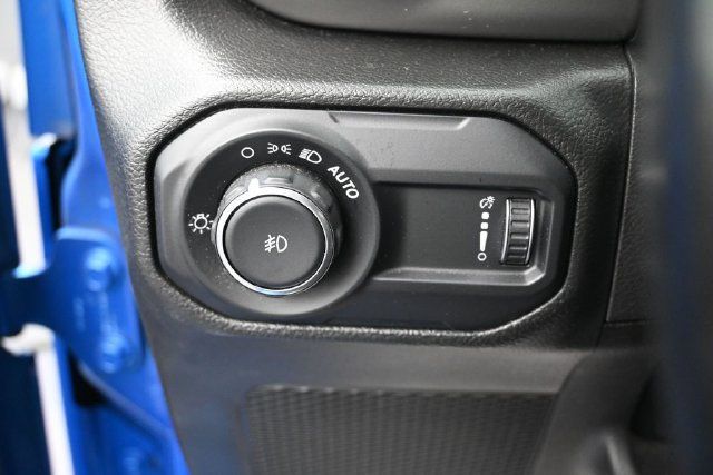 Used 2023 Jeep Wrangler Unlimited Sport AWD/4WD image 18