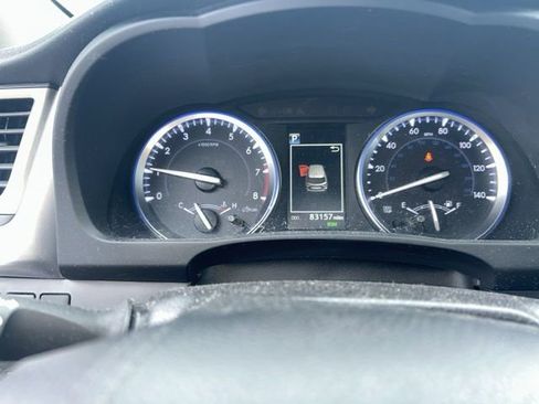 Used 2017 Toyota Highlander XLE image 11