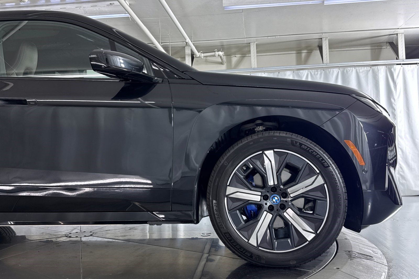 Used 2025 BMW iX xDrive50 AWD/4WD image 36