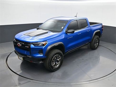 Used 2024 Chevrolet Colorado ZR2 w/ ZR2 Convenience Package III image 13